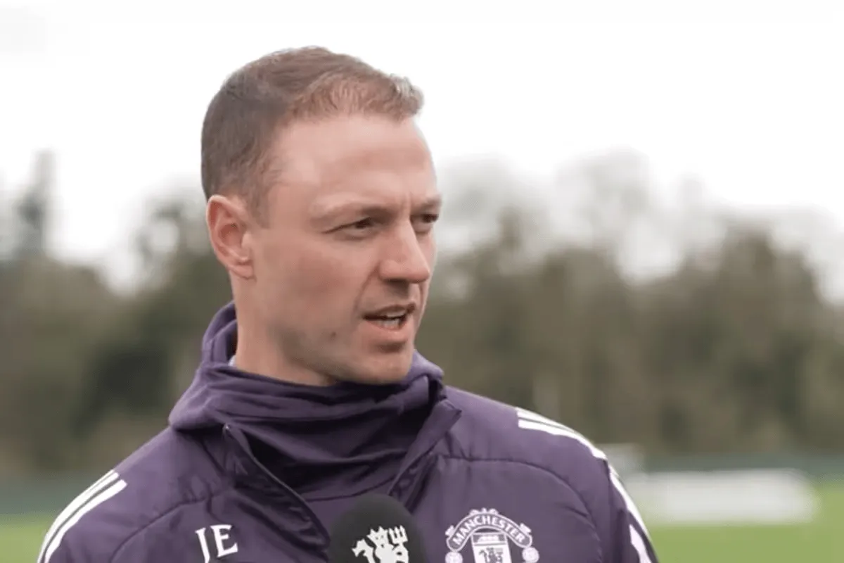 betvictor伟德官网-埃文斯：刚当曼联助教有点怪，马奎尔还是我搭档现要指导他